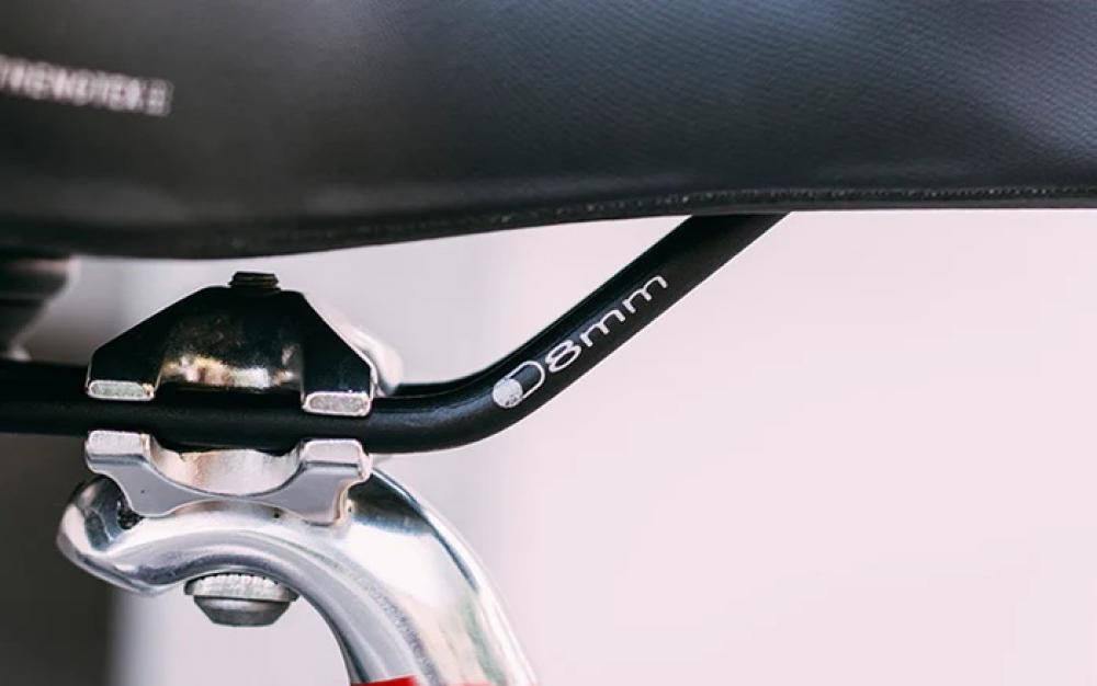 Schwarzer Selle Royal Torx Premium Range Fahrradsattel (Unisex) mit 8mm Sattelstreben, komfortabel für entspannte Sitzpositio