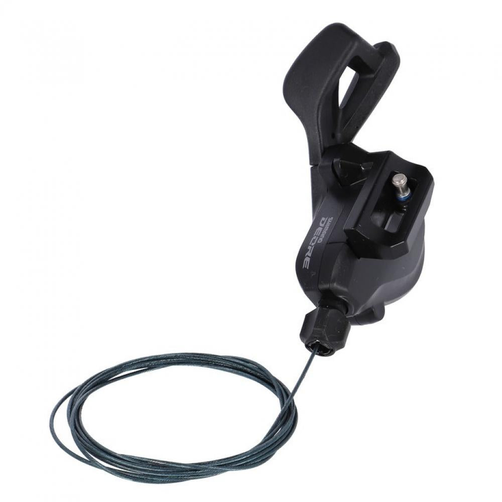 Schwarzer Shimano Deore SL-M5100 2-fach Fahrrad-Schalthebel mit Schaltzug auf weißem Hintergrund.