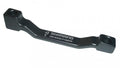 Schwarzer SHIMANO Fahrrad Scheibenbremsadapter PM PM 180mm für 180mm Rotor mit Schriftzug.
