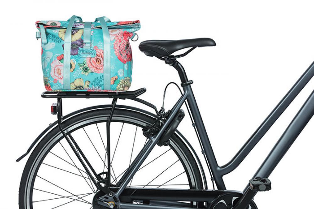 Basil Bloom Field Schultertasche Sky Blue - 11 Liter Fahrradtasche für Damen mit KF-HOOK System - Fahrradhandtasche