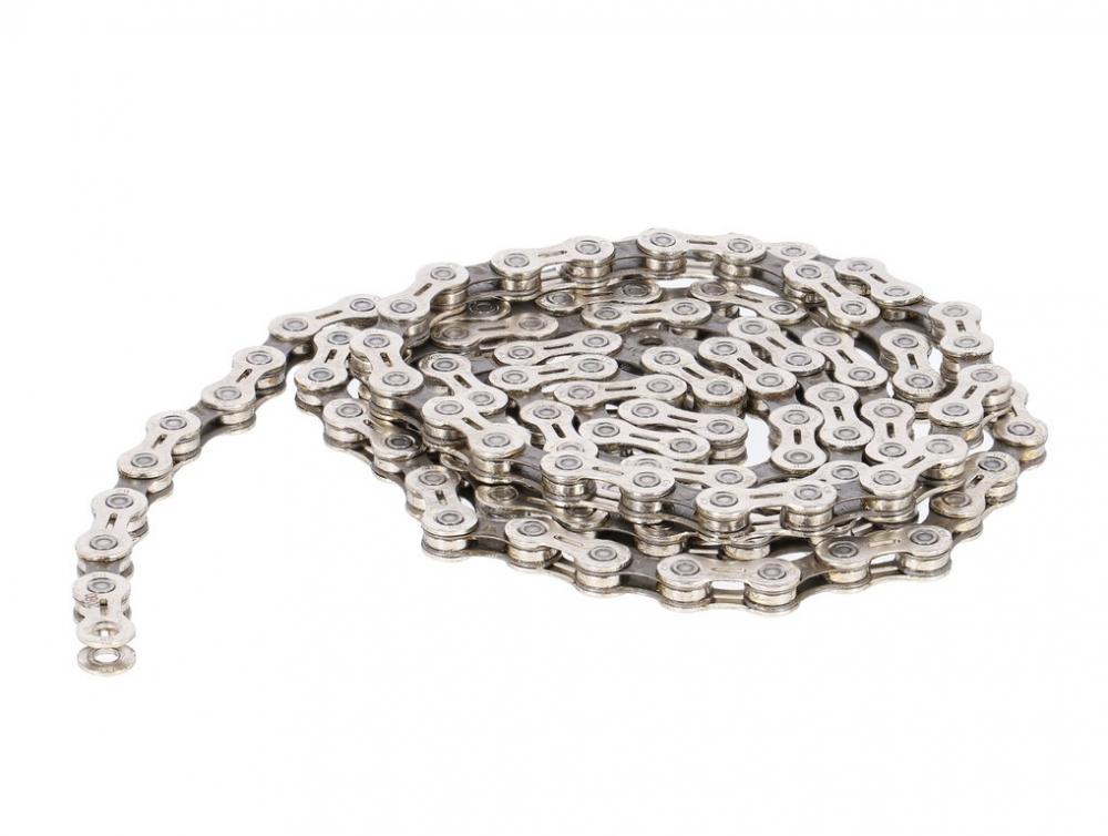 Campagnolo 11-fach Fahrradkette CN17-1114, 114 Glieder, silber auf weißem Hintergrund.