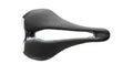 Schwarzer Selle Italia SLR Boost Gravel Superflow Fahrradsattel mit Aussparung und Perforationen.