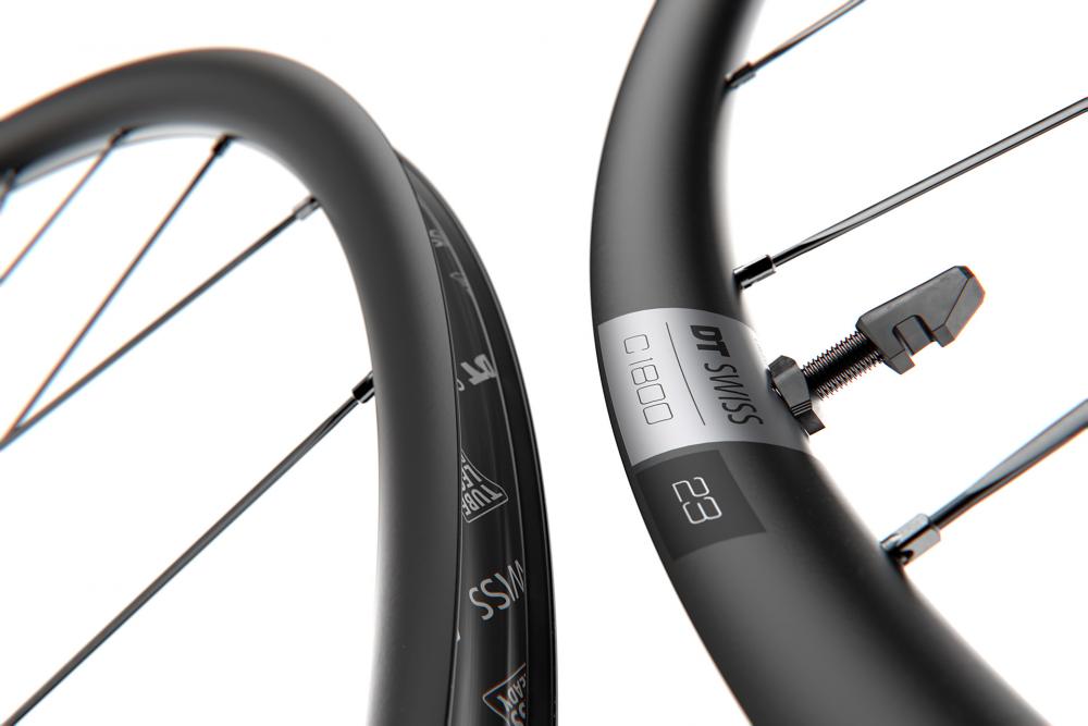 DT Swiss Laufrad C 1800 SPLINE 29" 622 x 23 mm schwarz - tubeless-ready & robust