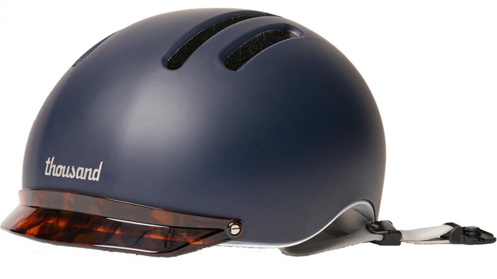 Thousand Chapter Club Navy M MIPS Fahrradhelm - stylischer Urban-Helm mit MIPS-Sicherheitssystem, integrierter Visierhalterung, Belüftung, Größe M 57-59 cm