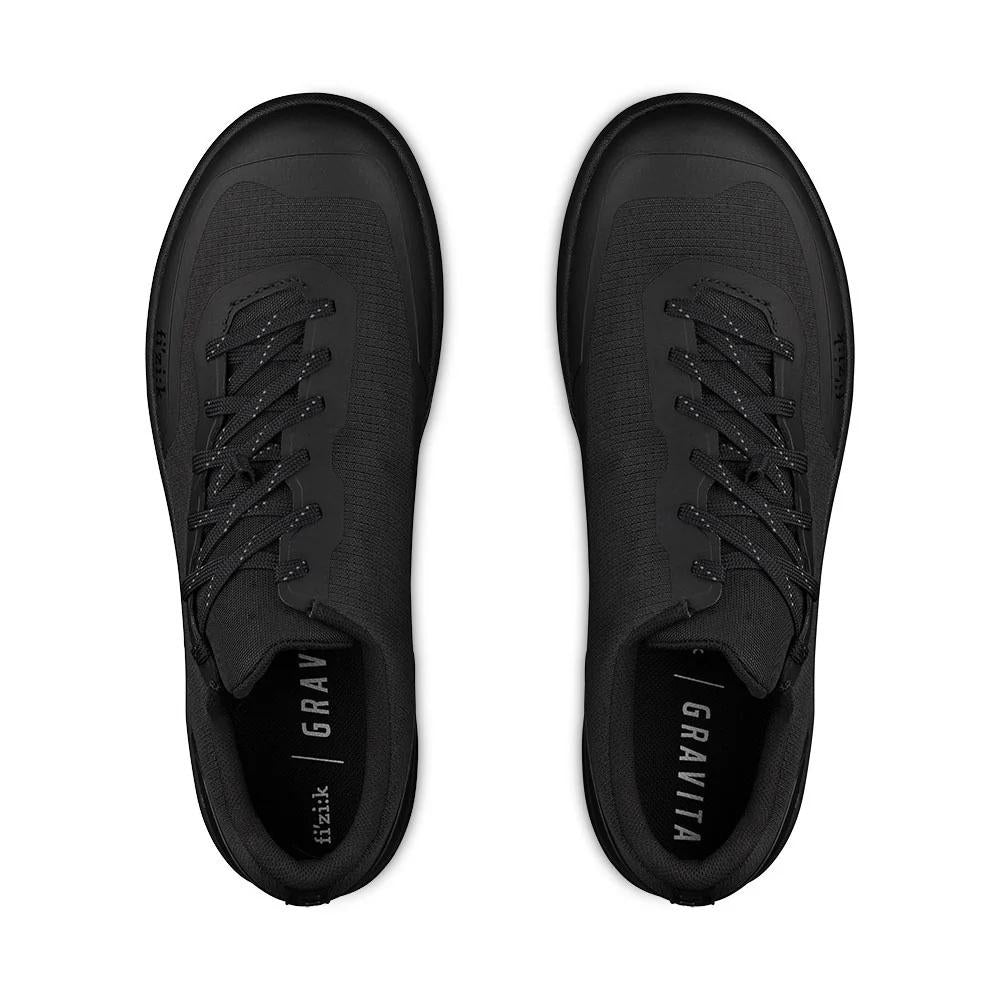 FIZIK Gravita Versor Flat MTB-Schuhe - Flatpedal - Vibram Megagrip - Ripstop-Obermaterial - Schnürverschluss - Black-Black - Größe 42