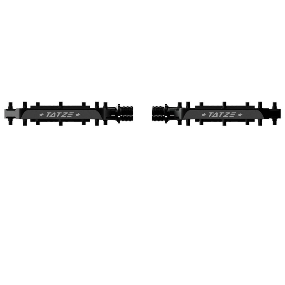 Zwei schwarze Tatze MTB LINK Titan Plattform Pedale mit 10 Pins je Seite.