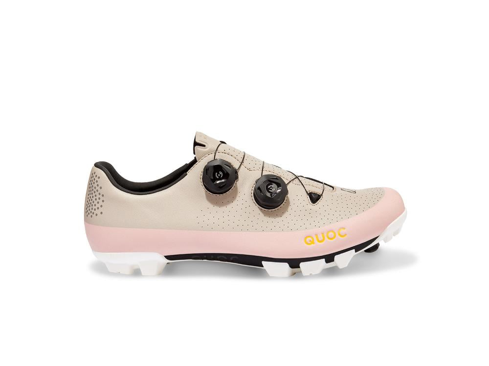 Quoc Gran Tourer XC Gravel-Schuh Carbon-Sohle Größe 44 Dusty Pink - Dual-Dial-System