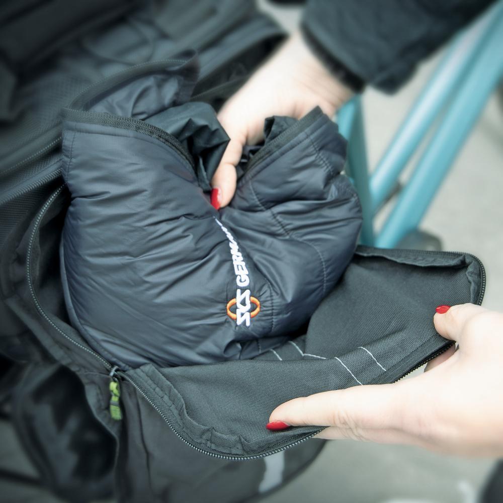 Northwind Smartbag Classic, schwarz 10 Liter Gepäckträgertasche mit ausklappbaren Seitentaschen, MonkeyLoad-Befestigung, wasserabweisend, inkl. Regenhülle.