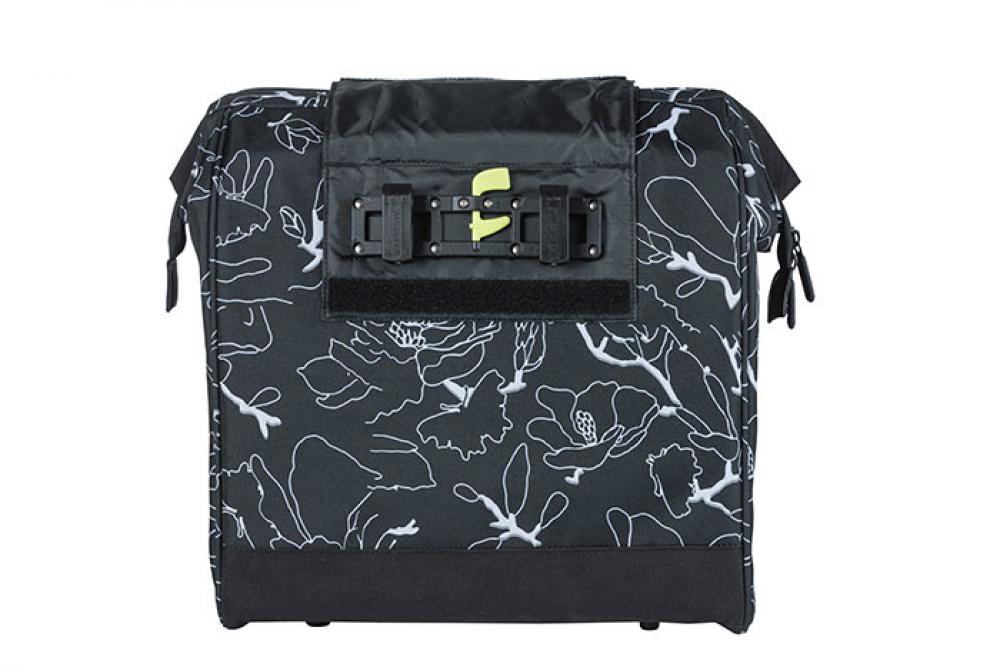 Basil Grand Flower Fahrrad-Shoppertasche schwarz mit weißem Blumenmuster und Hook On-System.