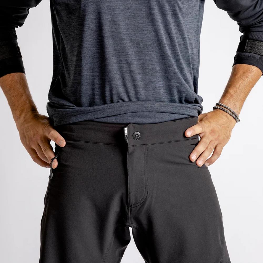 IXS Sports Division iXS Carve Evo Shorts M black - flexible MTB-Shorts mit 4-Wege-Stretch