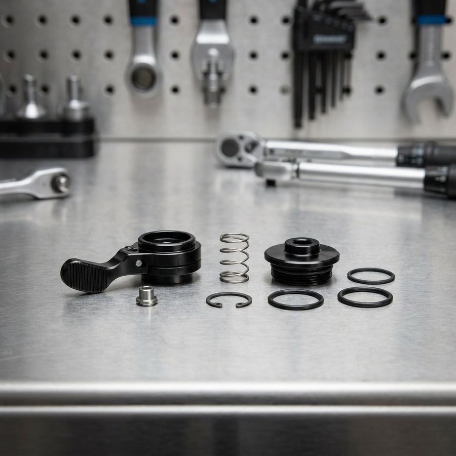 FOX Service Set Grip SL Push-Lock Remote Topcap Interface Parts für präzise Federgabel Wartung und Kontrolle.