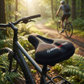 Schwarzer VELO GelTech Gel-Sattelüberzug, breit, für MTB/Touring-Fahrrad.