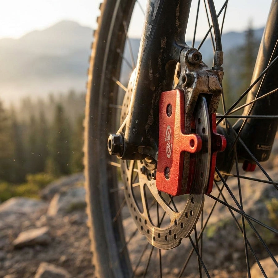 Rote organische Scheibenbremsbeläge für Avid MTB. 25 Stück. Hochleistung für dein Mountainbike.