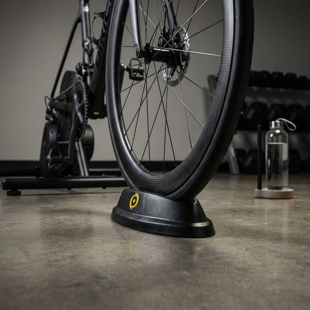 SARIS Leveling Block schwarz für Fahrrad-Vorderrad auf Rollentrainer.