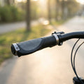 Ergotec Frisco AKS-08/1 ergonomische Lenkergriffe in Schwarz-Grau mit Gel-Polsterung und Schraubklemmung für City-Bikes.
