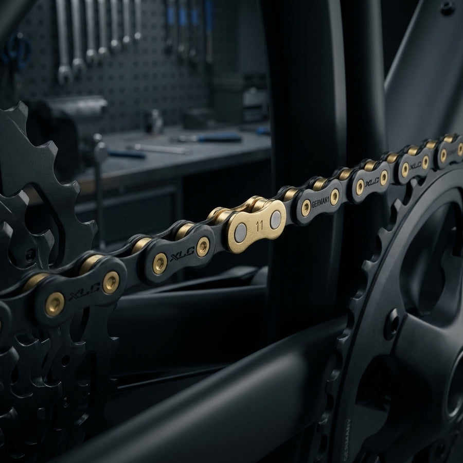 XLC Fahrradkette CC-C05 11-fach in Schwarz Gold mit Ultra-Black Coating für Korrosionsschutz.