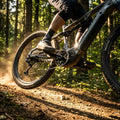 Miche Kettenblatt E-Bike XM G4, 38 Zähne am E-MTB in Aktion auf Waldweg. Präzise Kraftübertragung.
