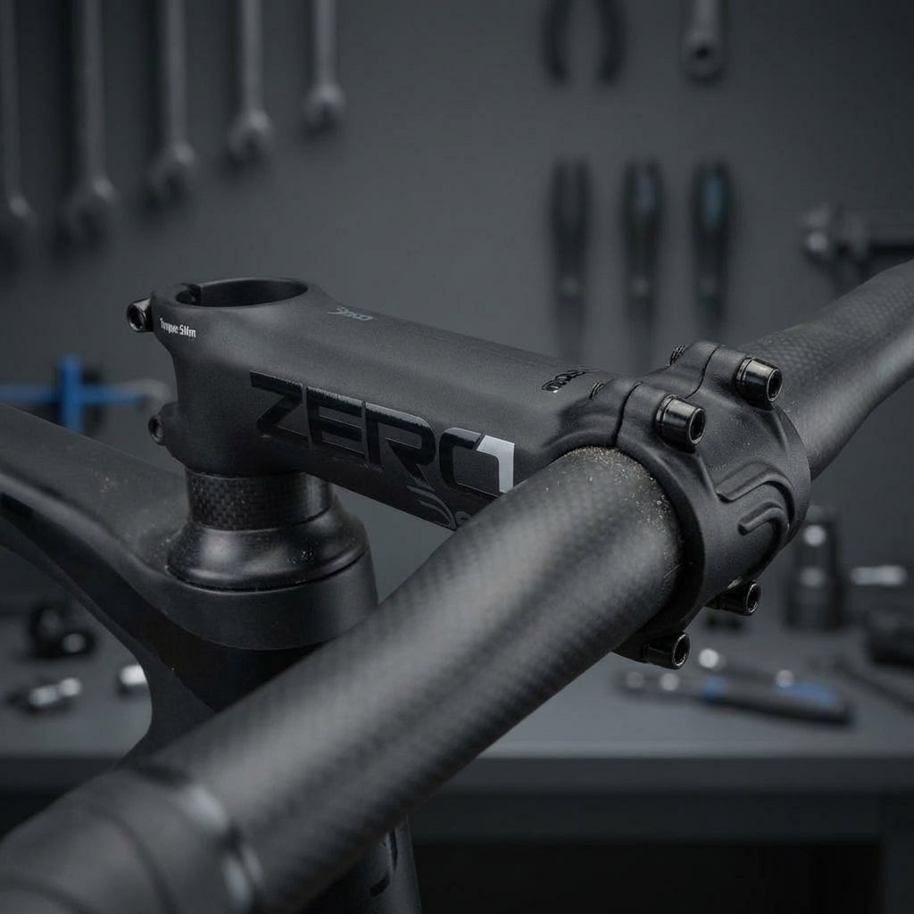 Deda Vorbau Zero1 OS 100mm, schwarz auf schwarz. Hochwertiger Aluminium-Vorbau für Rennräder, präzise und elegant.
