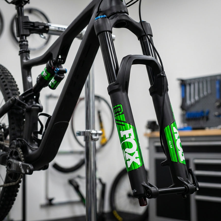 FOX Decal 2019 AM Heritage, grün. Hochwertiger Aufkleber-Satz für MTB Gabel und Dämpfer. Verleiht sportlichen Look und schützt.