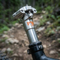 FOX Upper Post 125mm Drop für Variostütze: Präzises Ersatzteil für zuverlässige Funktion und lange Lebensdauer deiner FOX Sattelstütze.