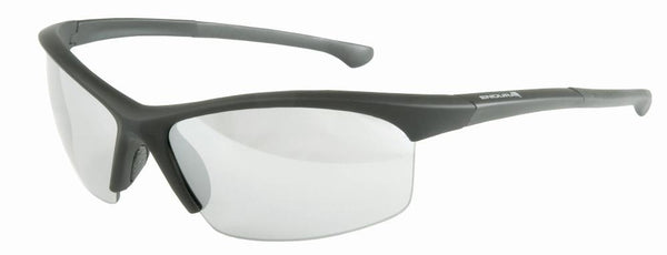 Endura Brille Stingray Rahmen schwarz Glas transparent