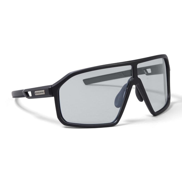 Endura Mullet Photochromic Sportbrille Schwarz  selbsttönend, TR90-Rahmen, UV-Schutz, Antibeschlag, OneSize