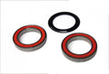 Zwei Campagnolo Rillenkugellager mit roten Dichtungen und ein schwarzer Dichtring FC-RE012 R1134820 für Ultra-Torque.