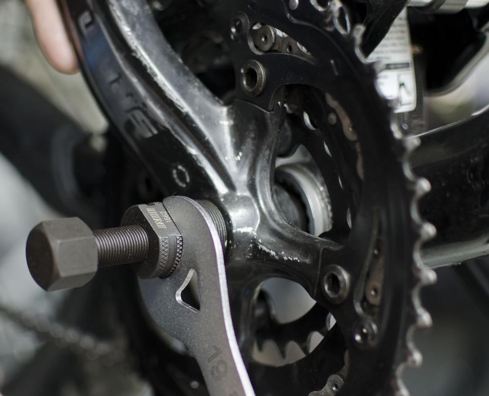 Unior Tretkurbelabzieher 1662/4 für beschädigte Innengewinde, kompatibel mit Vierkant-, Shimano Octalink- und ISIS-Kurbeln, aus Premium Flex Plus Kohlenstoffstahl