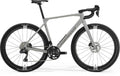 Merida MISSION 7000 Gravelbike in Seidengrau, leistungsstarkes Fahrrad mit Dropbar und Scheibenbremsen.