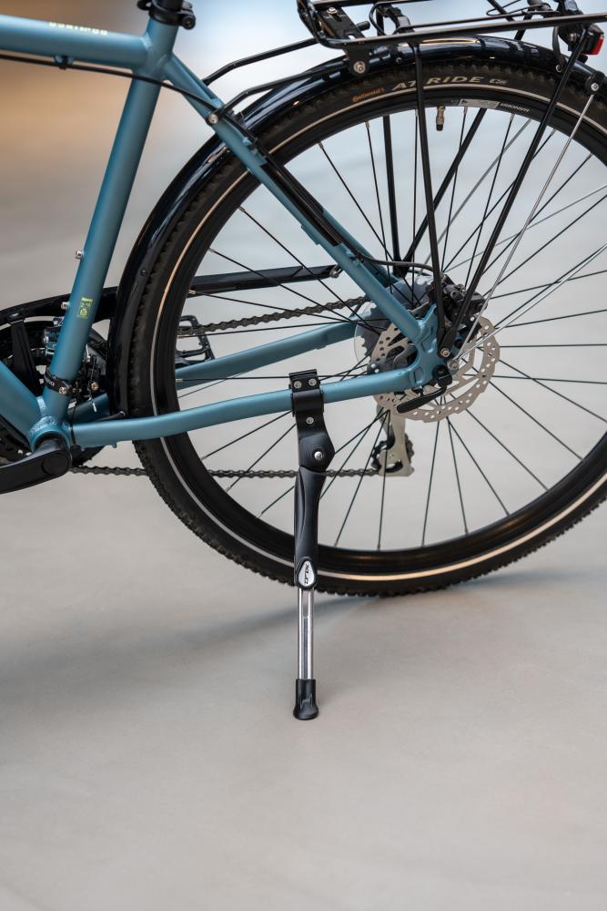 XLC Hinterbauständer KS-C01 schwarz, verstellbar 24-28 Zoll, am Fahrrad montiert.