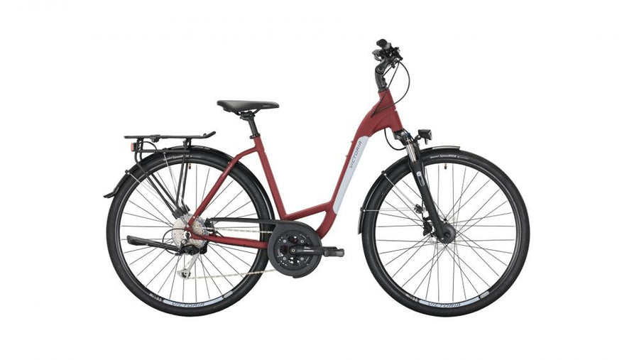 VICTORIA Trekkingrad "Trekking 6.7" Mod. 22, Wave, 28", wine red matt, 3x9-Gang SHIMANO "Alivio", 51cmnnDas Trekking 6.7 basiert auf dem Vorjahresmodell, neue Farben sowie das neue Design sorgen jedoch für frischen Wind.