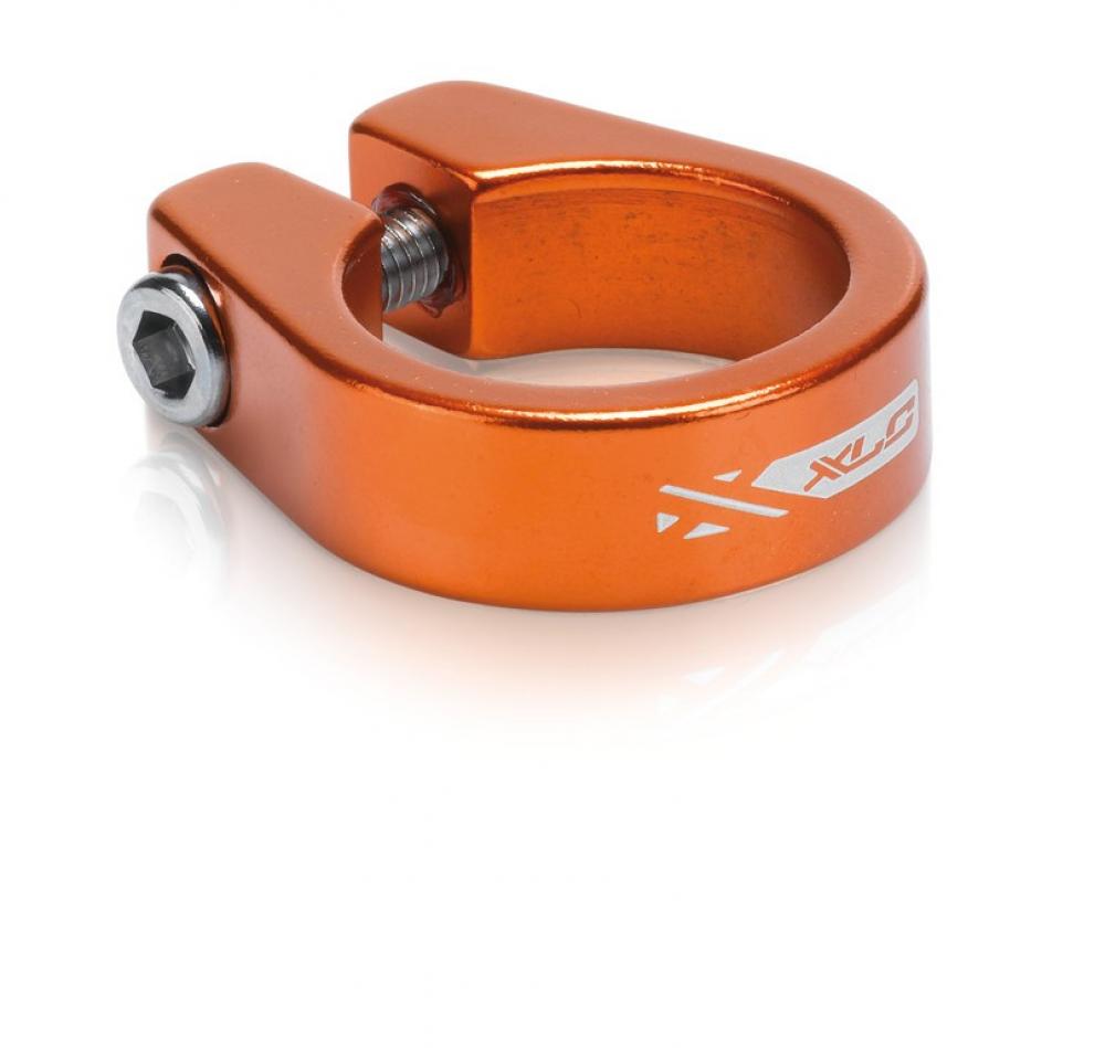 XLC Sattelstütz-Klemmring PC-B09 Ø 31,6 mm orange mit Innensechskant auf weißem Hintergrund.