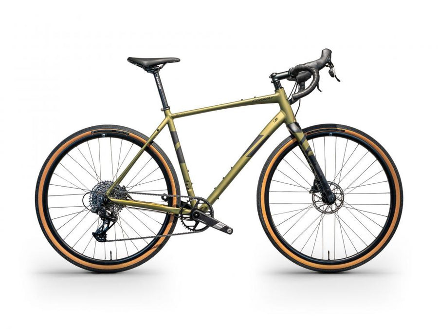 CONWAY Gravelbike "GRV 4.0 SE" (#1), Diamant, 28", bronze matt, 12-Gang SRAM "Apex", 55 cm / XLnnDas Gravelbike besteht aus einem Aluminiumrahmen und ist mit einer 12-Gang SRAM "Apex" Kettenschaltung ausgestattet. An den Laufrädern befinden sich hydraulis