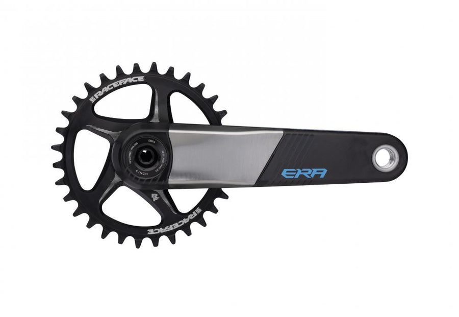 Schwarze Race Face Era Carbon Kurbel mit blauem ERA-Logo, 165mm, 30mm. Steife High-Performance MTB-Kurbel mit Kettenblatt.