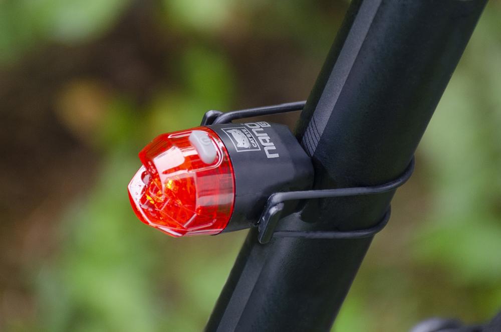 CATEYE Rücklicht Nano G Mini Größe - kompaktes, StVZO-zugelassenes USB-Rücklicht