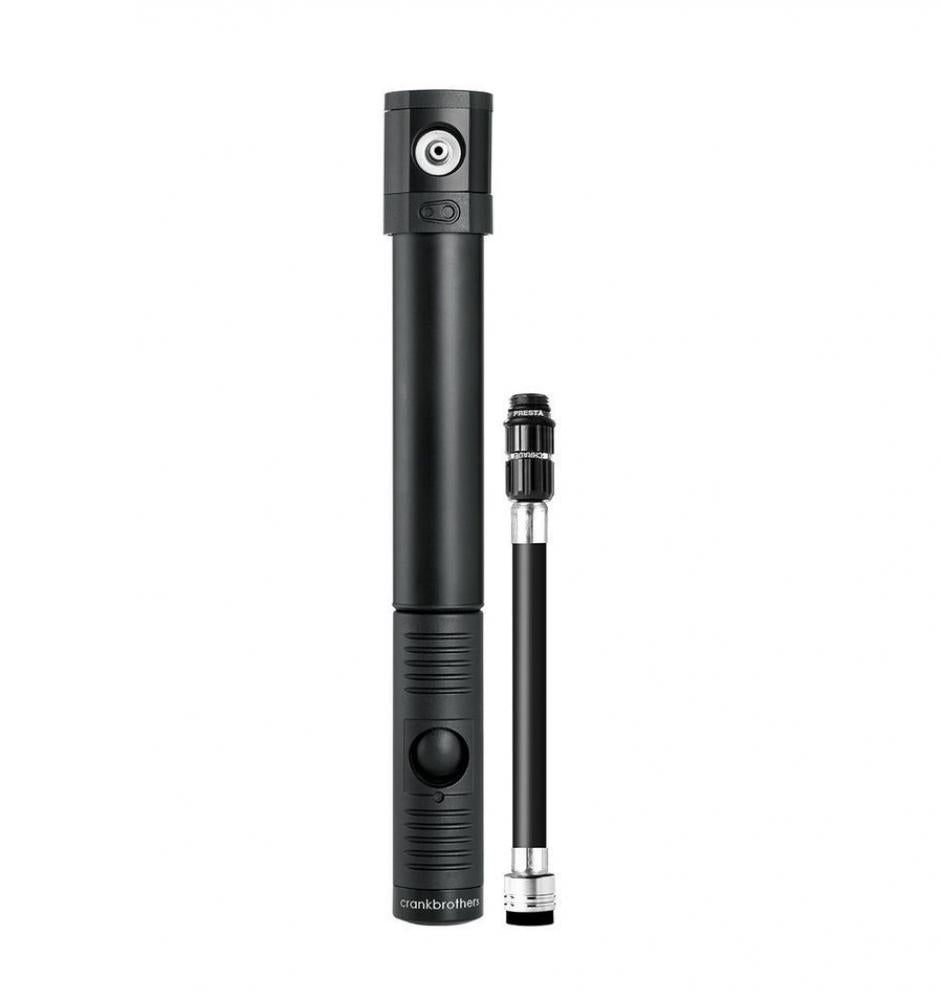 Crankbrothers Klic HV Handpumpe Midnight Edition schwarz mit Schlauch, Presta/Schrader-Ventil und Rahmenhalter.