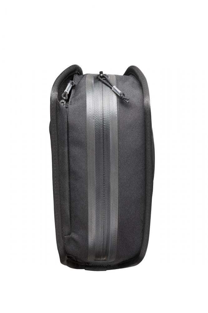 Fidlock TWIST Essential Bag M mit Bike Base  1,1 Liter spritzwassergeschützte Rahmentasche, magnetische Befestigung, verstaubarer Schultergurt, optimiert für Rahmendreieck
