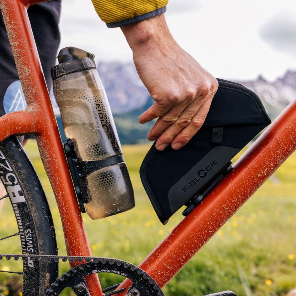 Fidlock TWIST Essential Bag M mit Bike Base  1,1 Liter spritzwassergeschützte Rahmentasche, magnetische Befestigung, verstaubarer Schultergurt, optimiert für Rahmendreieck