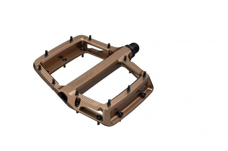 Race Face Turbine Plattform-Pedal, kash money bronze - griffiges MTB-Flatpedal für volle Kontrolle