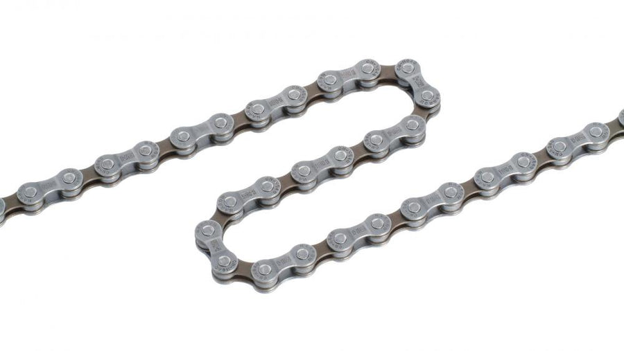 Shimano HG40 Kette, 116 Glieder, silber-dunkelgrau, auf weißem Hintergrund.