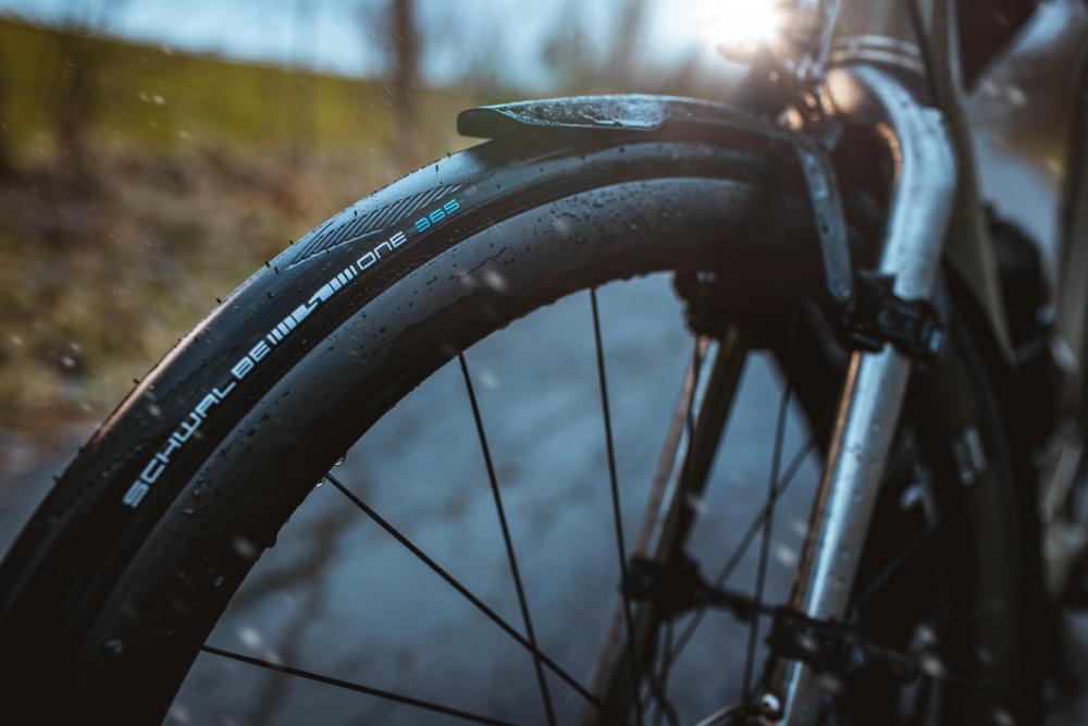 Schwalbe Faltreifen ONE 365 700x25C ETRTO 25-622 ADDIX 4Season RaceGuard Performance Line Tube E-25 HS462A