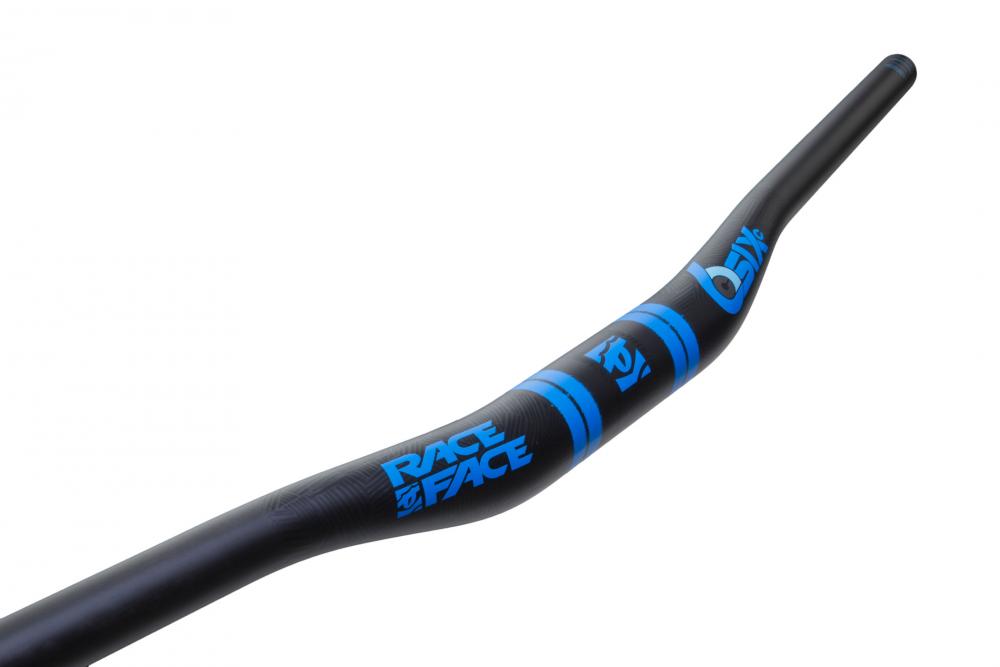 Race Face SixC Carbon Riser Lenker, 35.0, 820x20mm, blau/schwarz - leichter Carbon-Lenker für maximale Kontrolle