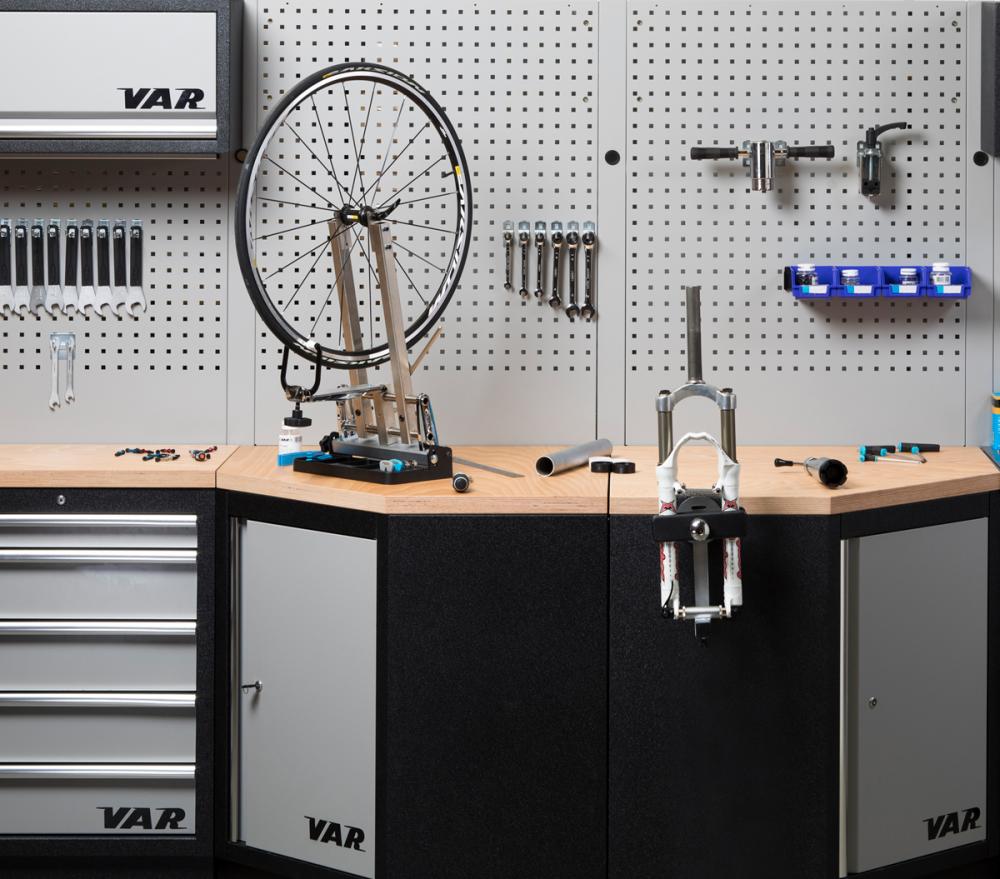 VAR Werkzeuglochwand MO-52232 für Eckschrank 1052, 800 schwarz - flexible Organisation