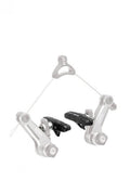 Avid Shorty Ultimate Road Carbon Cross Cartridge-Bremsschuhe, schwarz, an einer Fahrrad-Cantilever-Bremse.
