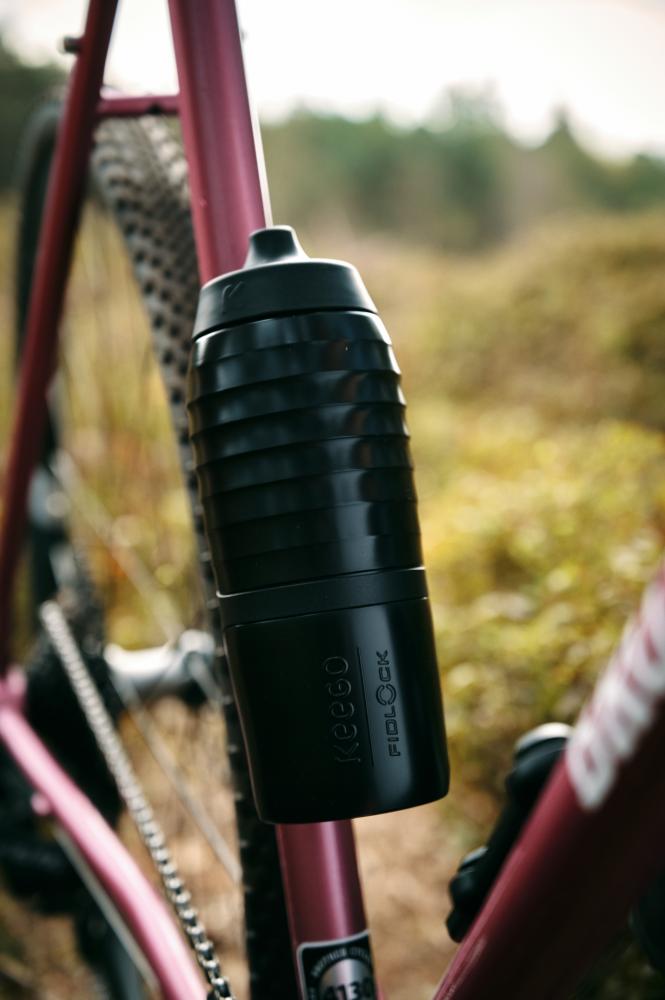 Fidlock Twist bottle x KEEGO 600 ml + Bike Base schwarz Trinkflasche