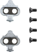 Zwei Shimano SM-SH56 SPD Schuhplatten und vier Schrauben für sicheren, leichten Mehrfachausstieg am Fahrrad.