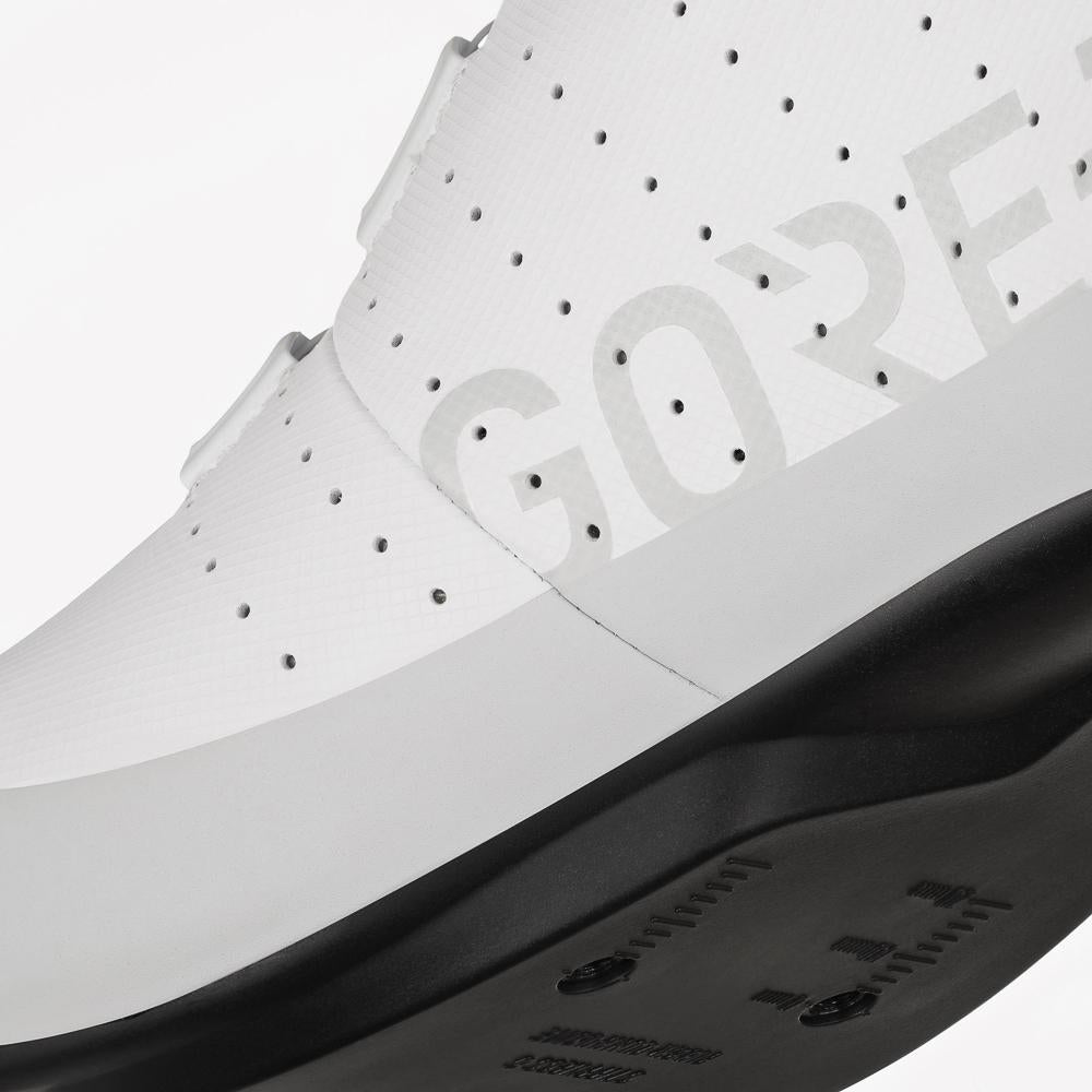 Fizik Tempo Artica GTX Winter-Rennradschuhe, Größe 42, schwarz/weiß, mit GORE-TEX Koala-Membran und Fleece-Futter für wasserdichten, atmungsaktiven Komfort