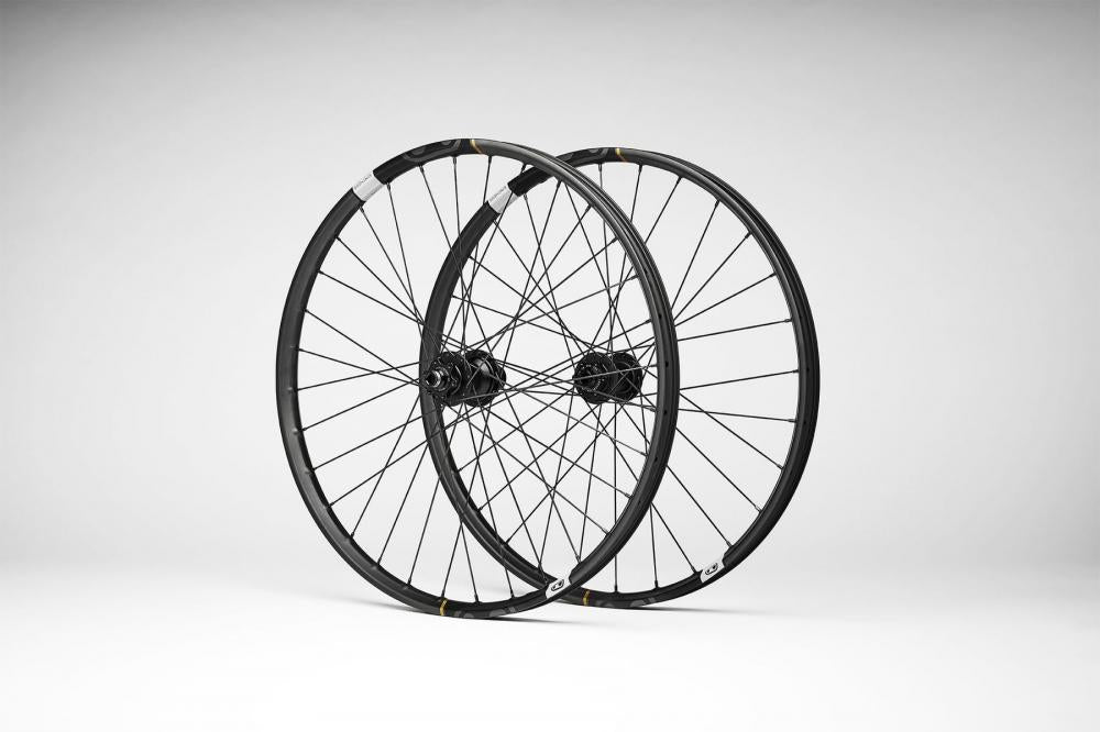Crankbrothers Synthesis Carbon E-BIKE BOOST Tubeless Ready Laufradsatz, 29Zoll , 110x15mm-148x12mm, Shimano HG, black