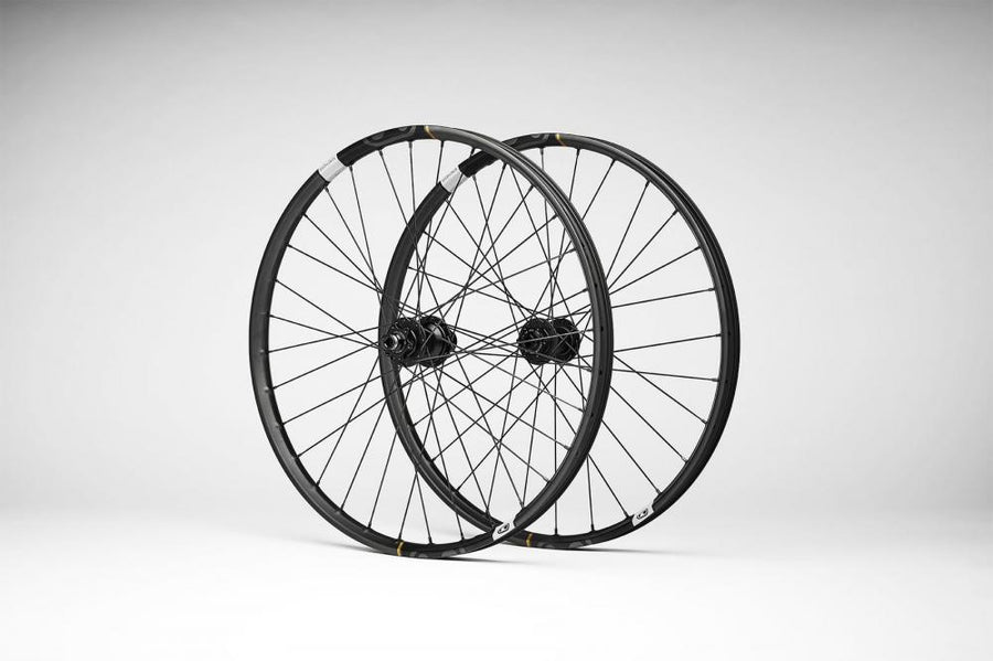 Crankbrothers Synthesis Carbon E-BIKE BOOST 29Zoll Laufradsatz in Schwarz, Tubeless Ready, Shimano HG.