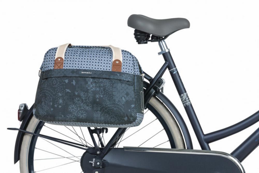 Basil Boheme Fahrrad Schultertasche, 18L, blau, wasserabweisend, böhmischer Print, Hook-On System, Reißverschluss, Reflektordetails, für E-Bikes geeignet